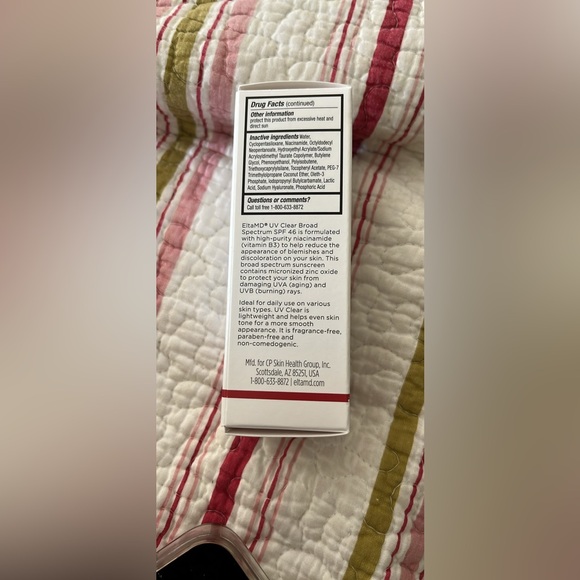 EltaMD UV Clear Broad Spectrum SPF 46 Sunscreen - Picture 2 of 6